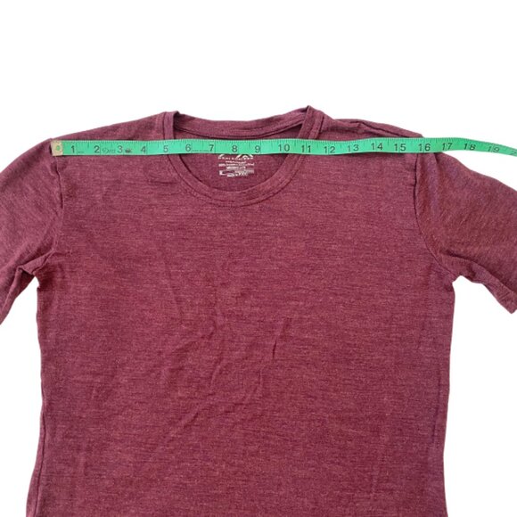 Burgundy Merinotech Womens Short sleeve t-shirt size Medium - Picture 6 of 7